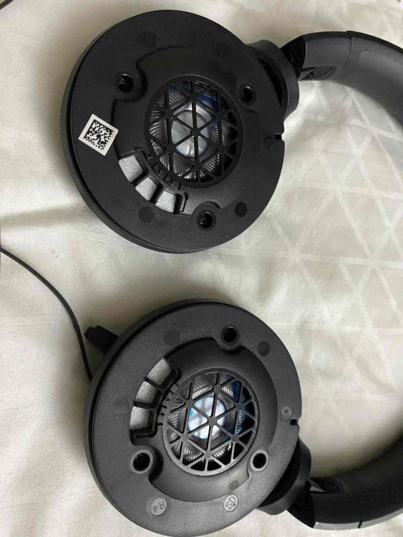 Audífonos JBL negros - 4