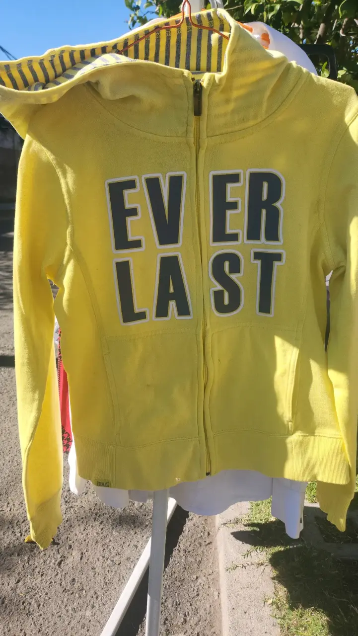 Polerón Everlast amarillo con capucha - 1