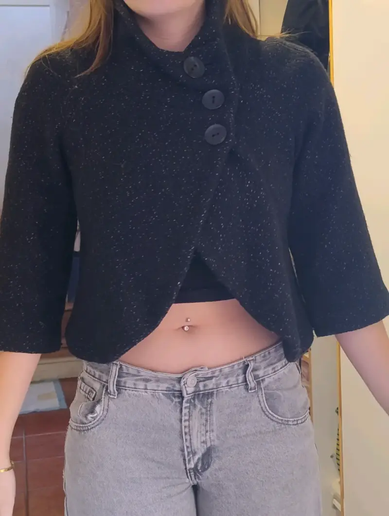 Chaqueta corta negra ajustada - 1