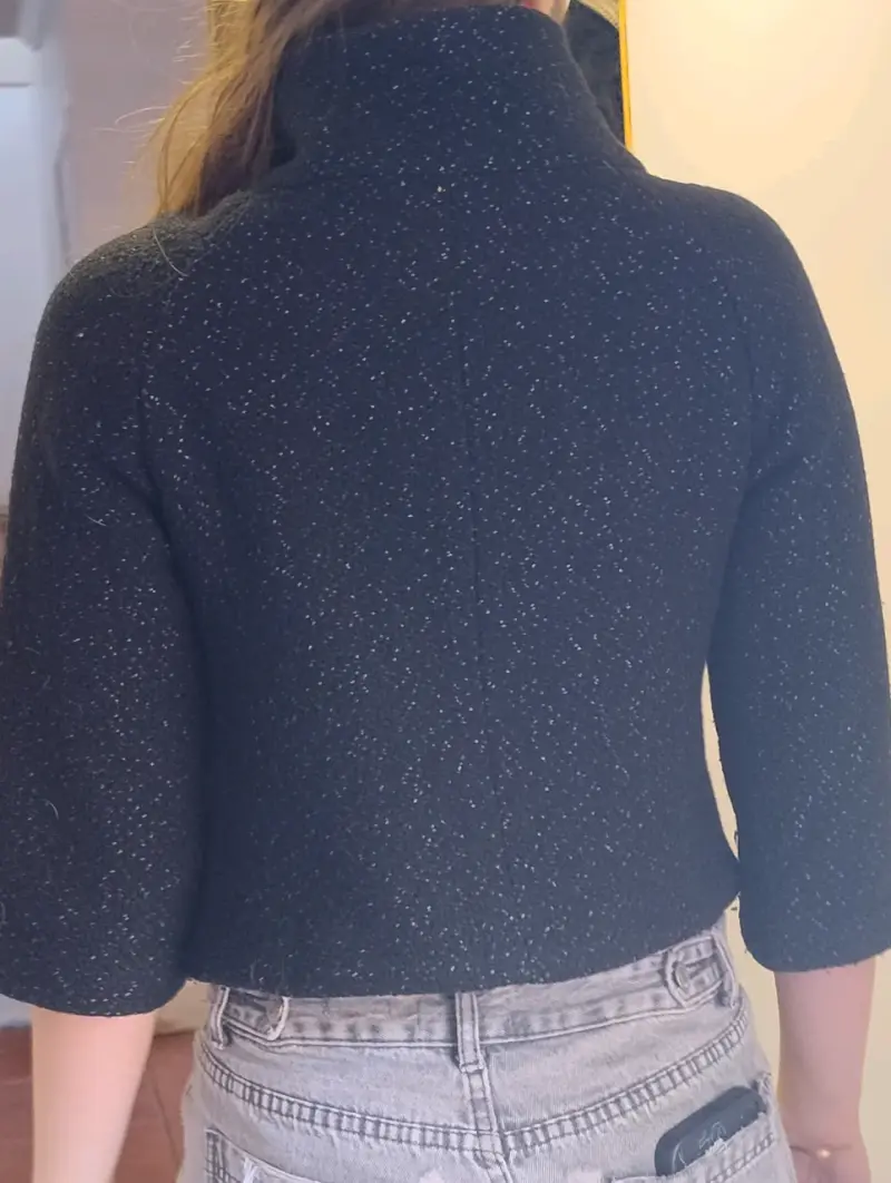 Chaqueta corta negra ajustada - 2