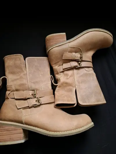 Botas de cuero - miniatura 2