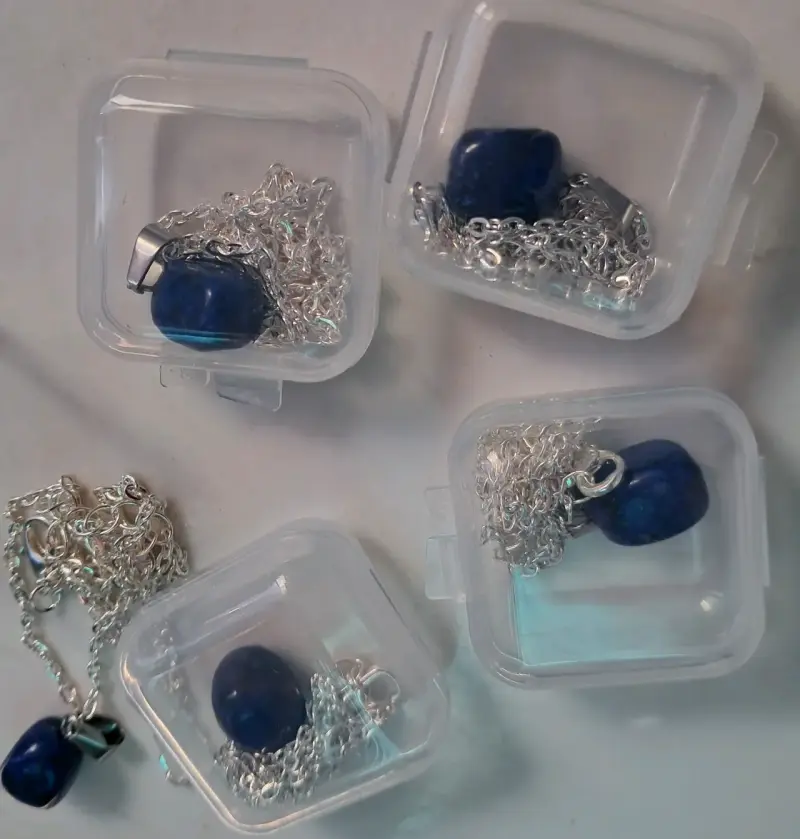5 Collares de plata con piedra azul - 1