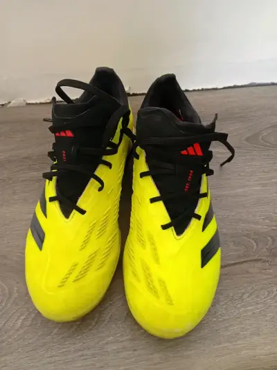 Zapatos deportivos amarillos - miniatura 1