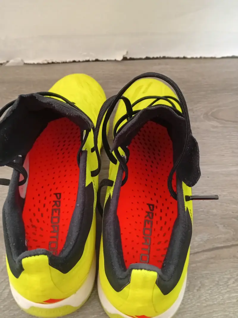 Zapatos deportivos amarillos - 2