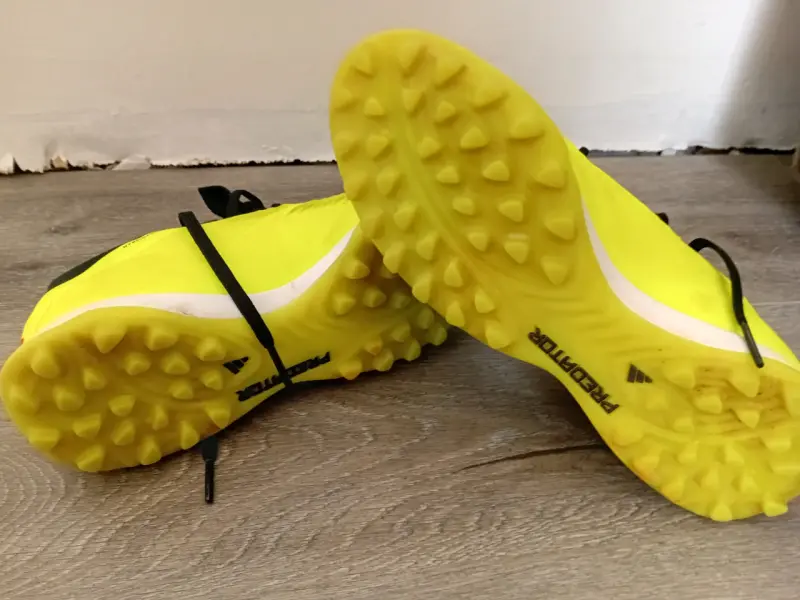 Zapatos deportivos amarillos - 3