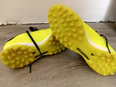 Zapatos deportivos amarillos - miniatura 3