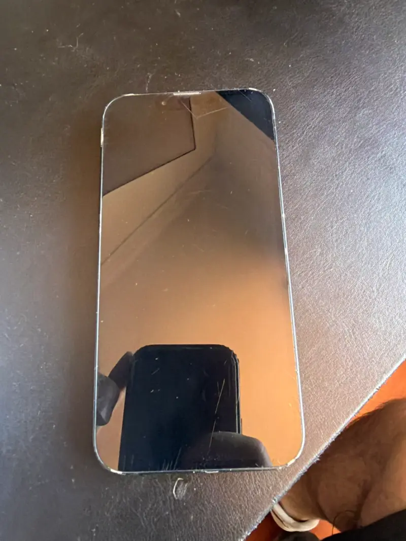 iPhone 14 - 3
