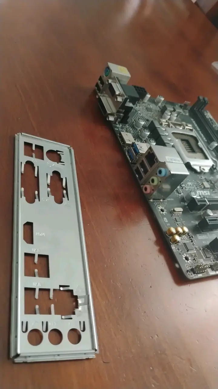 Placa madre MSI H310M PRO-VDH PLUS - 3