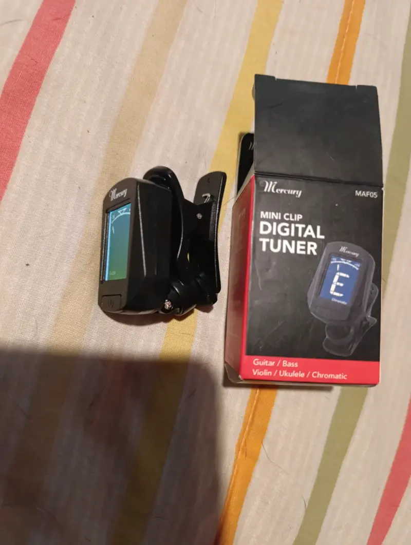 Afinador digital clip para guitarra - 2