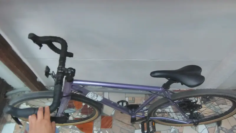 Bicicleta de carretera morada - 4