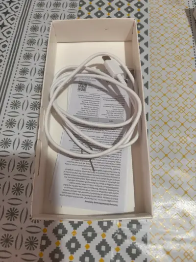 Samsung Galaxy A06 en caja - miniatura 3
