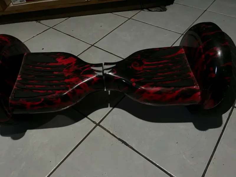 Hoverboard eléctrico rojo y negro - 2