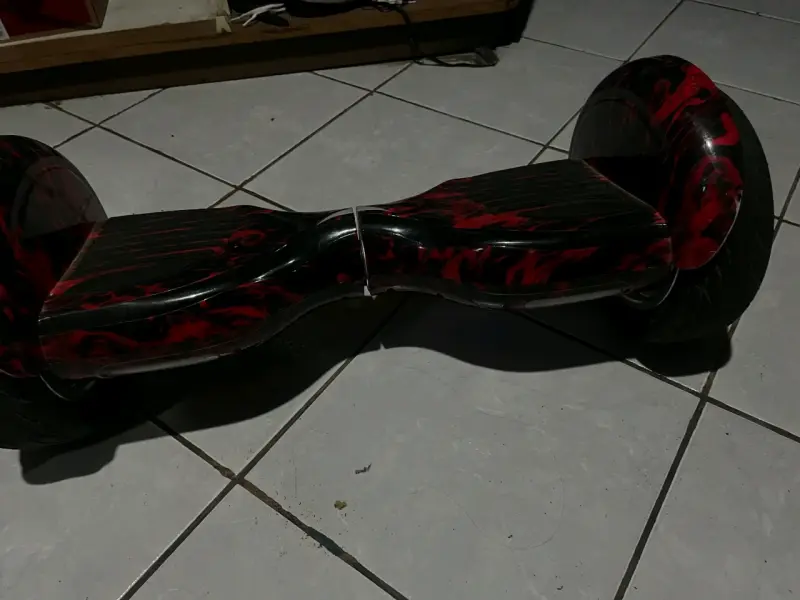 Hoverboard eléctrico rojo y negro - 3