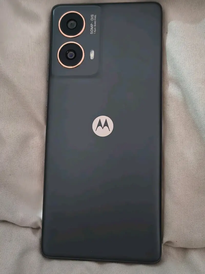 Motorola g85 en buen estado - 2