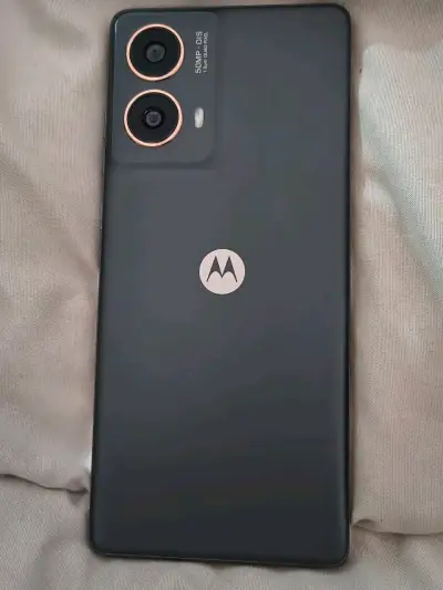 Motorola g85 en buen estado - miniatura 2