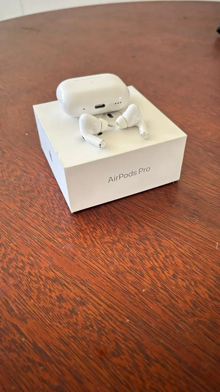 AirPods Pro 2 USB-C Originales Apple — Impecables - 2