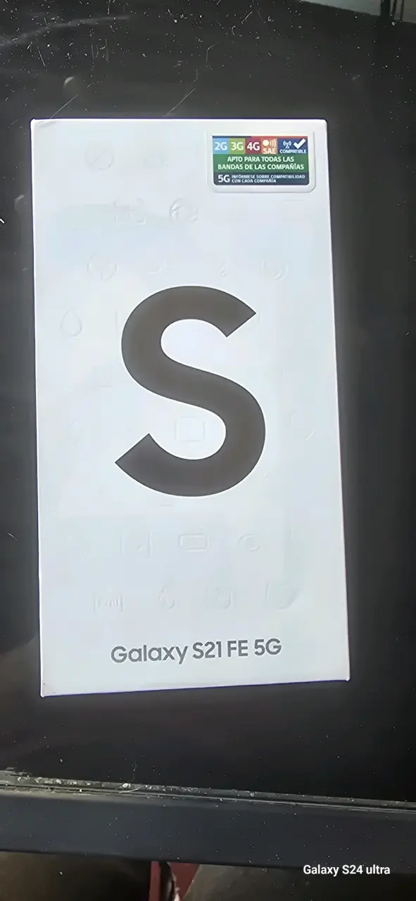 Samsung Galaxy S21 FE 5G nuevo - 1