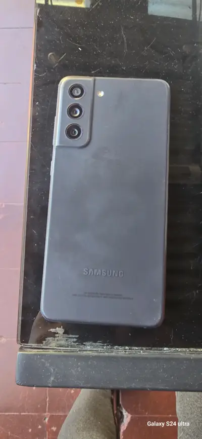 Samsung Galaxy S21 FE 5G nuevo - miniatura 3