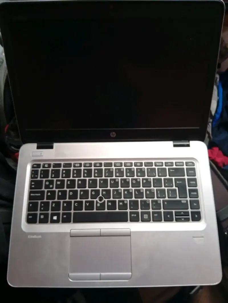 Laptop HP en buen estado - 2