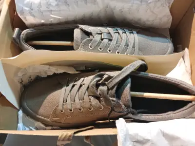 Zapatillas casuales grises - miniatura 2