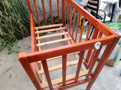 Cuna de madera infantil - miniatura 2