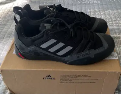 Zapatillas deportivas negras Adidas - miniatura 2