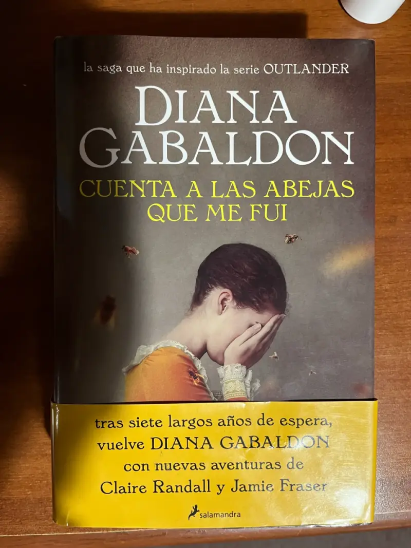 Libro 'Cuenta a las abejas que me fui' - 1