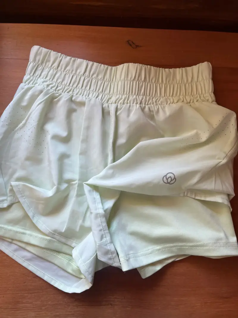 Shorts deportivos verde claro - 2