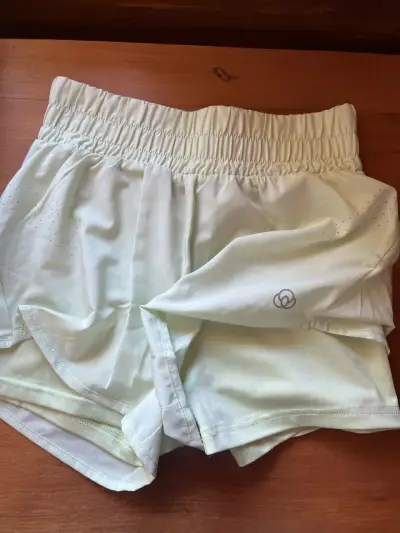 Shorts deportivos verde claro - miniatura 2