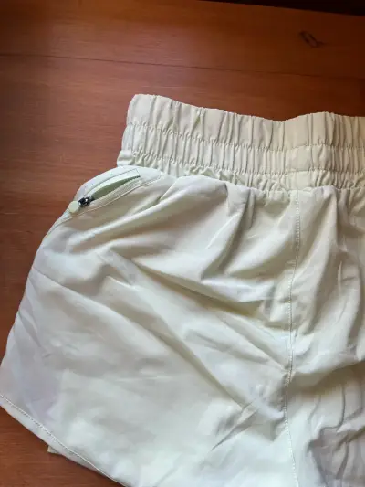 Shorts deportivos verde claro - miniatura 3