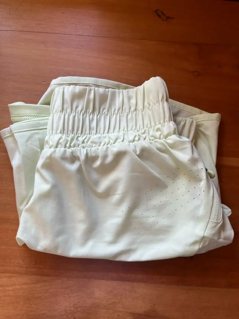 Shorts deportivos verde claro - 4