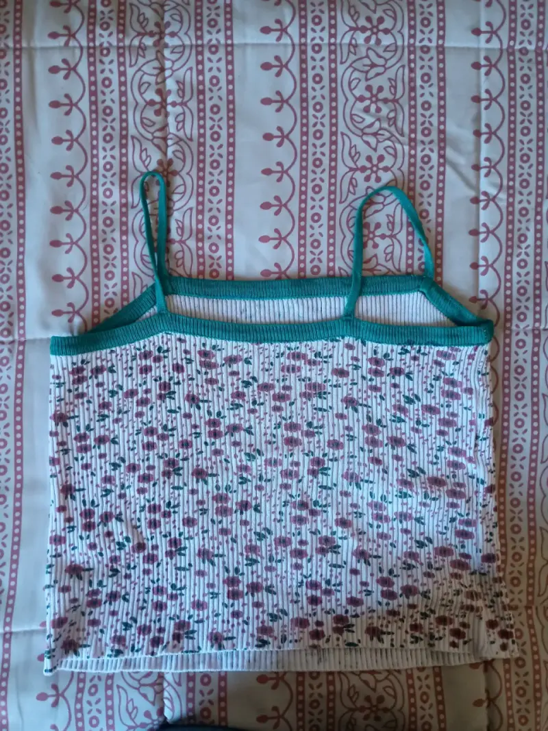 Cropped floral con tirantes - 2