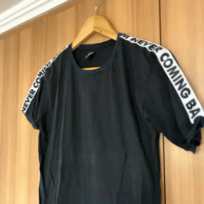 POLERA DECRETOS - miniatura 2