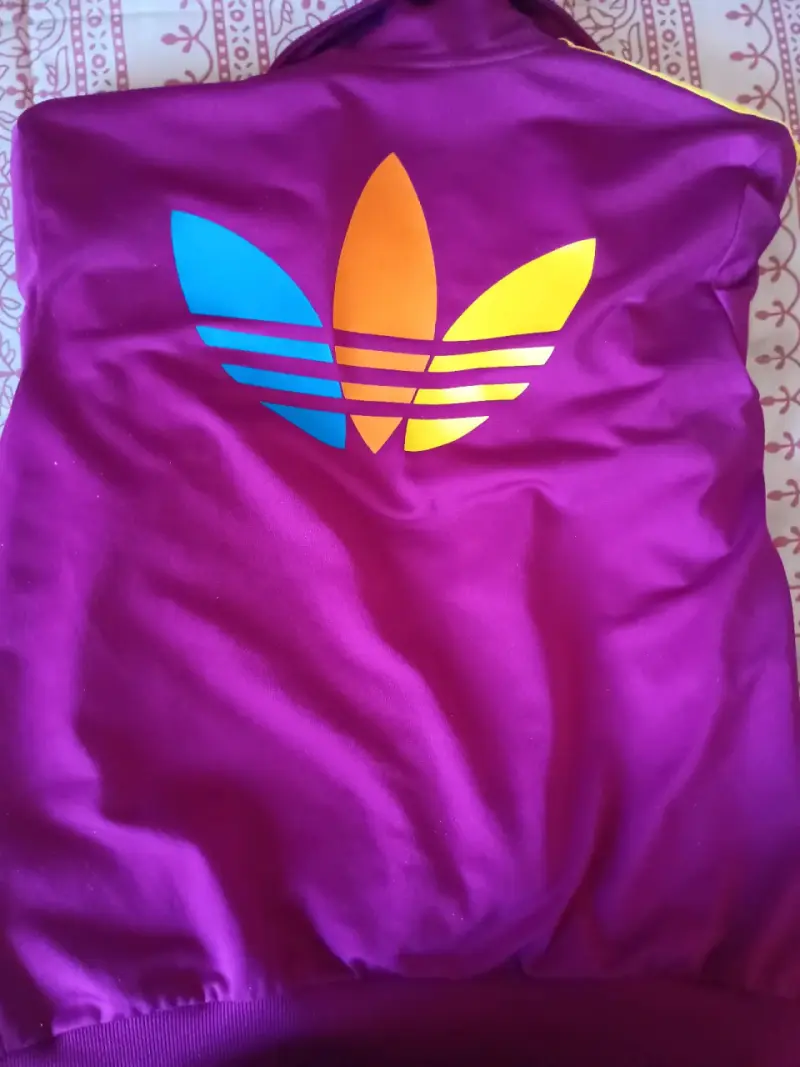 Chaqueta deportiva morada con rayas - 2