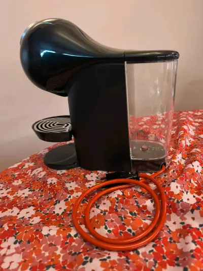 Cafetera Nescafé Dolce Gusto - miniatura 2