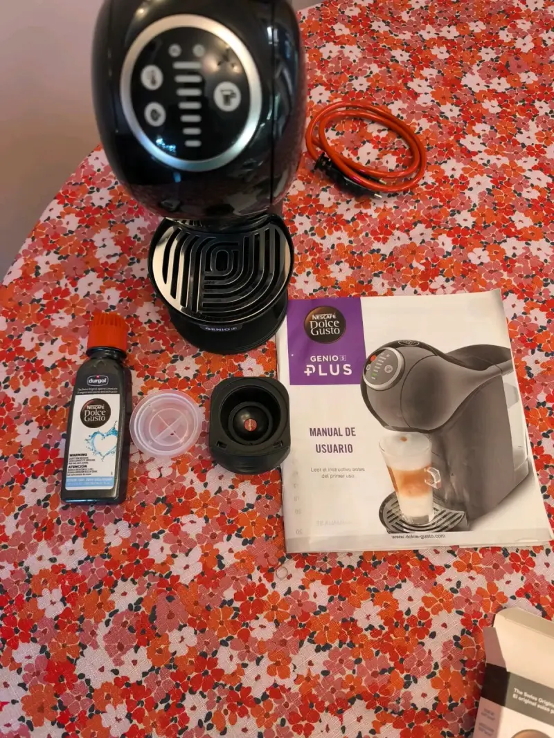 Cafetera Nescafé Dolce Gusto - 4