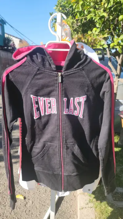 Polerón Everlast negro con capucha - miniatura 1