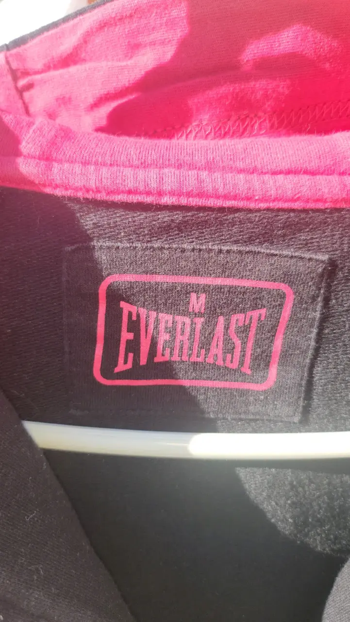 Polerón Everlast negro con capucha - 3