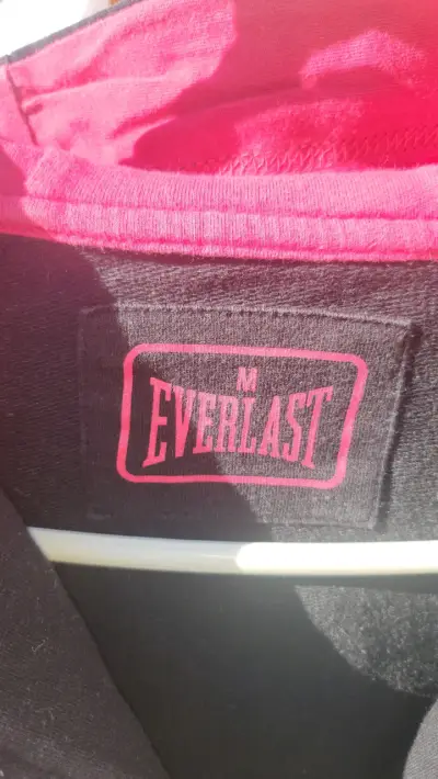 Polerón Everlast negro con capucha - miniatura 3