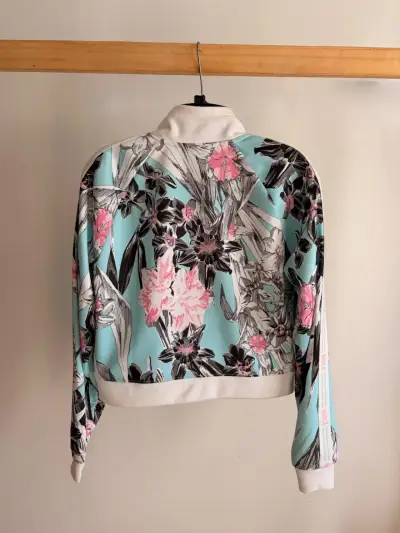 Chaqueta Nike con diseño floral - miniatura 2