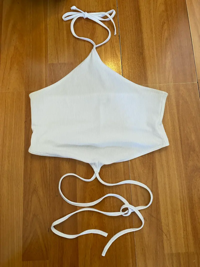 Top blanco con tiras ajustables - 1