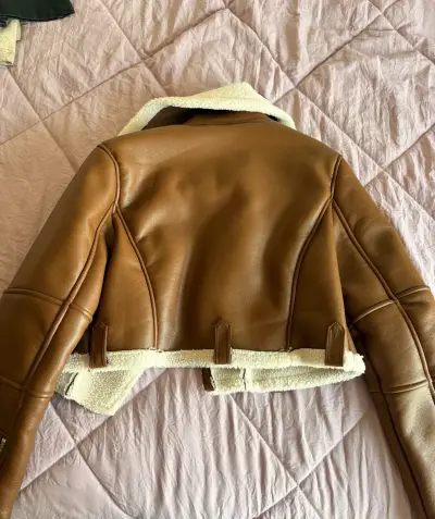 Chaqueta corta marrón con forro - miniatura 2