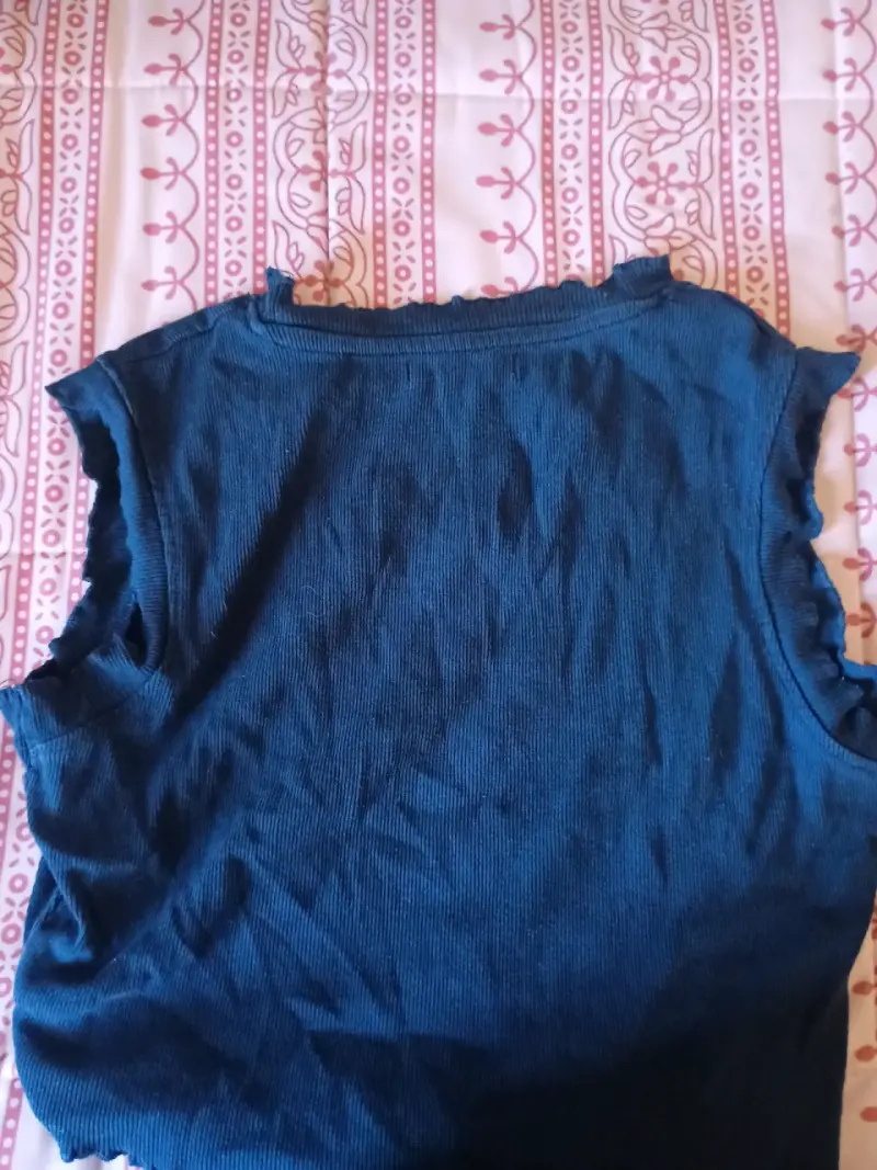 Polera azul sin mangas - 2