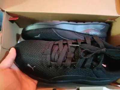 Zapatillas deportivas Puma nuevas - miniatura 1