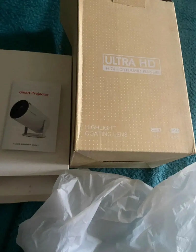 Proyector Smart Ultra HD - 1