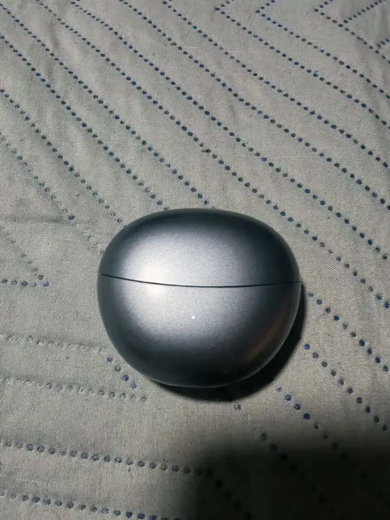 Honor earbuds clip - 3