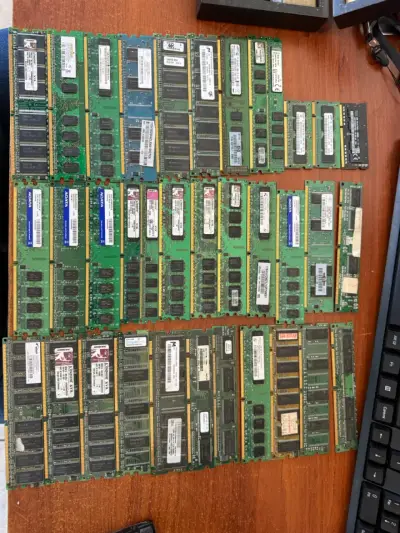 Lote de memorias RAM usadas - miniatura 2