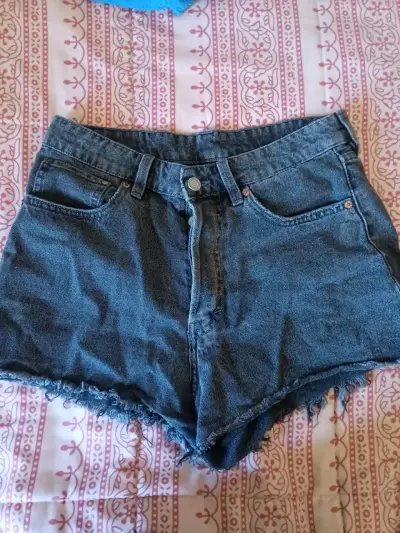 Shorts de mezclilla negros - miniatura 1