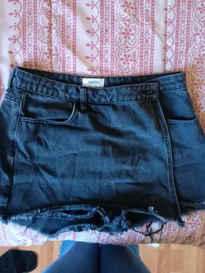 Falda-Short de mezclilla negro - miniatura 1