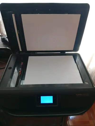 Impresora HP multifuncional - miniatura 2